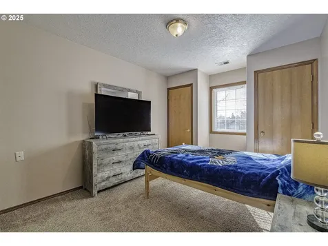 1057 SW 24th Street Troutdale OR 97060