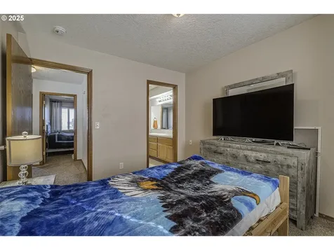 1057 SW 24th Street Troutdale OR 97060