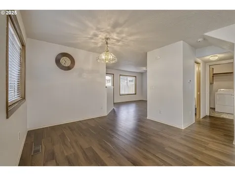 1057 SW 24th Street Troutdale OR 97060
