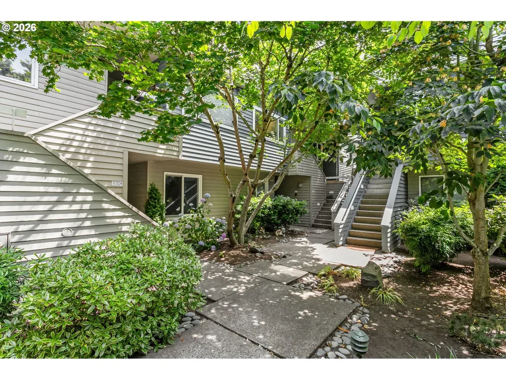 118 N Hayden Bay Drive Portland OR 97217