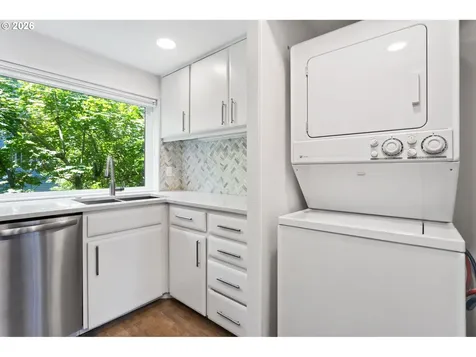 118 N Hayden Bay Drive Portland OR 97217