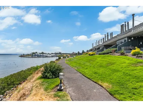 118 N Hayden Bay Drive Portland OR 97217