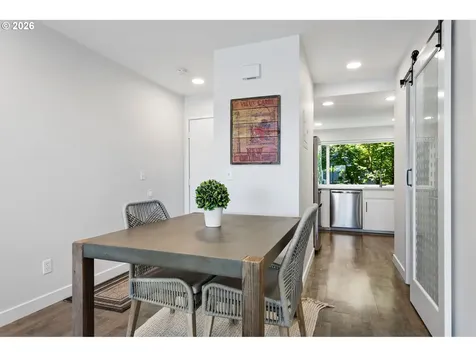118 N Hayden Bay Drive Portland OR 97217