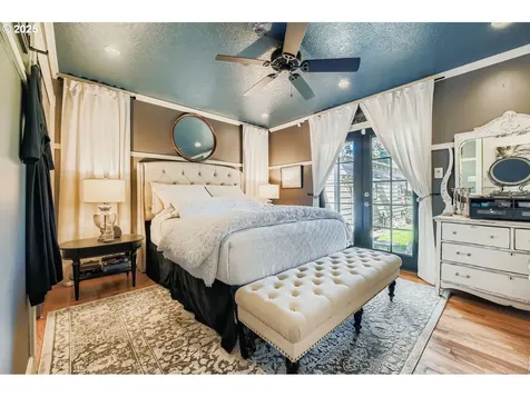 10311 NE Russell Court Portland OR 97220