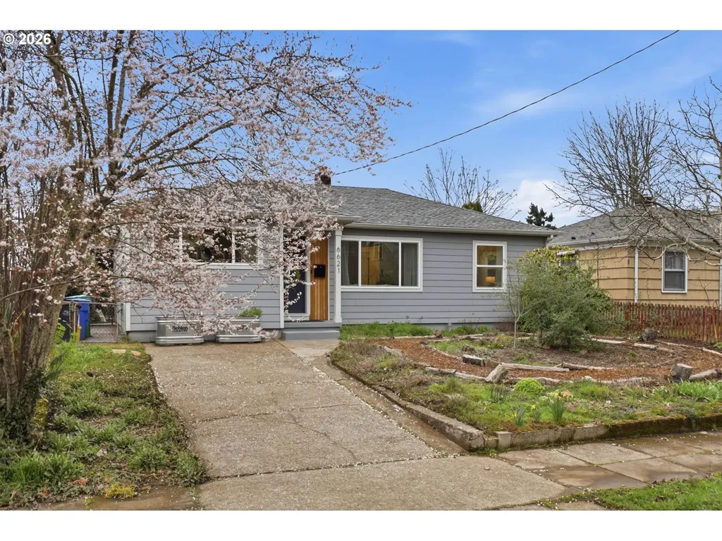 6621 SE Carlton Street Portland OR 97206