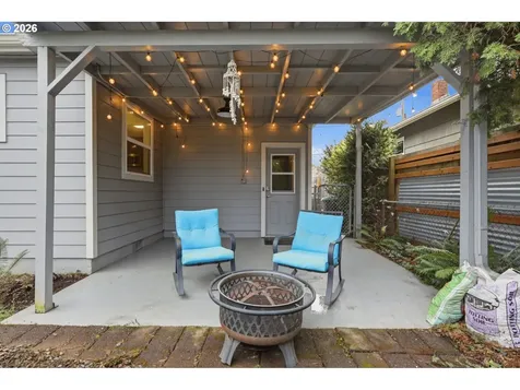 6621 SE Carlton Street Portland OR 97206