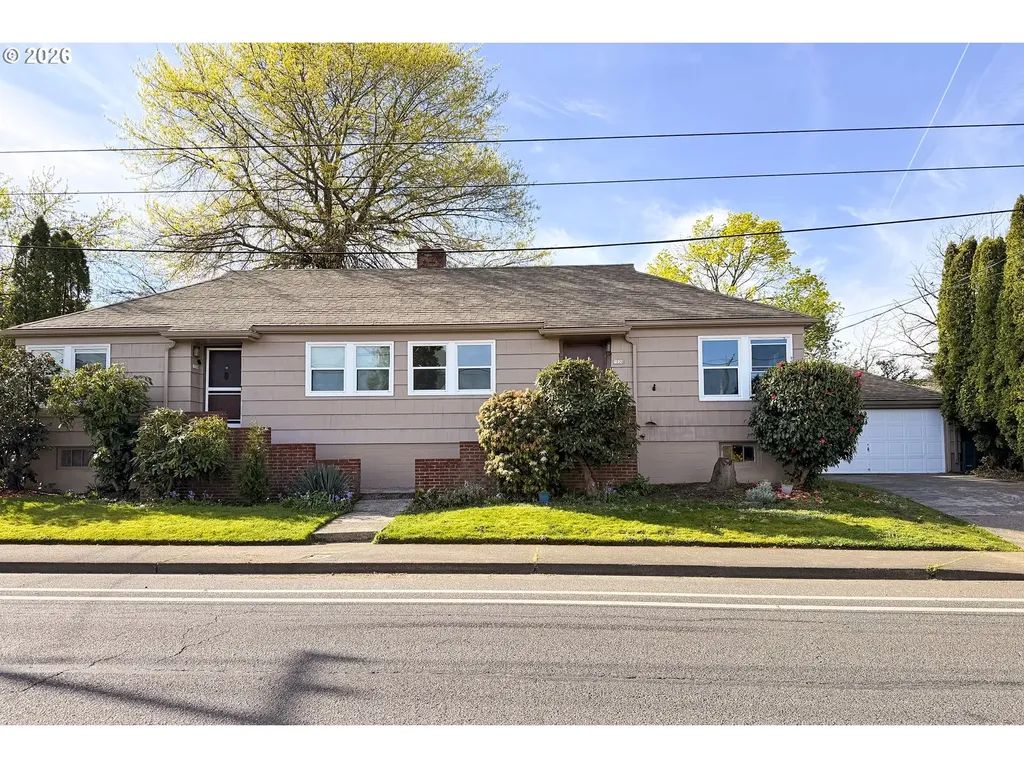 7020 NE Halsey Street Portland OR 97213
