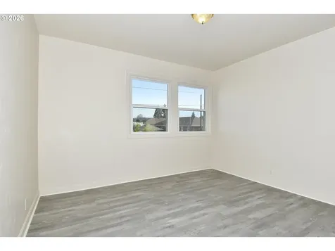 7020 NE Halsey Street Portland OR 97213
