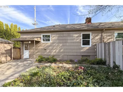 7020 NE Halsey Street Portland OR 97213