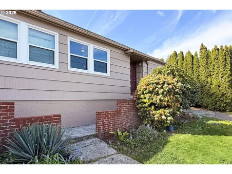 7020 NE Halsey Street Portland OR 97213