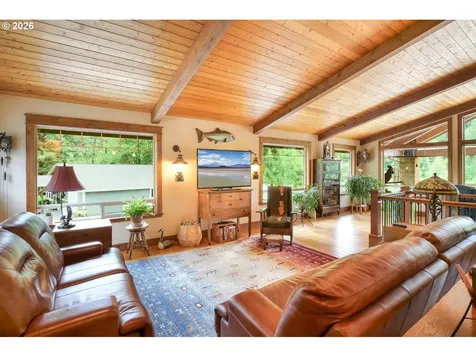 132 Cougar Creek Road Oakland OR 97462