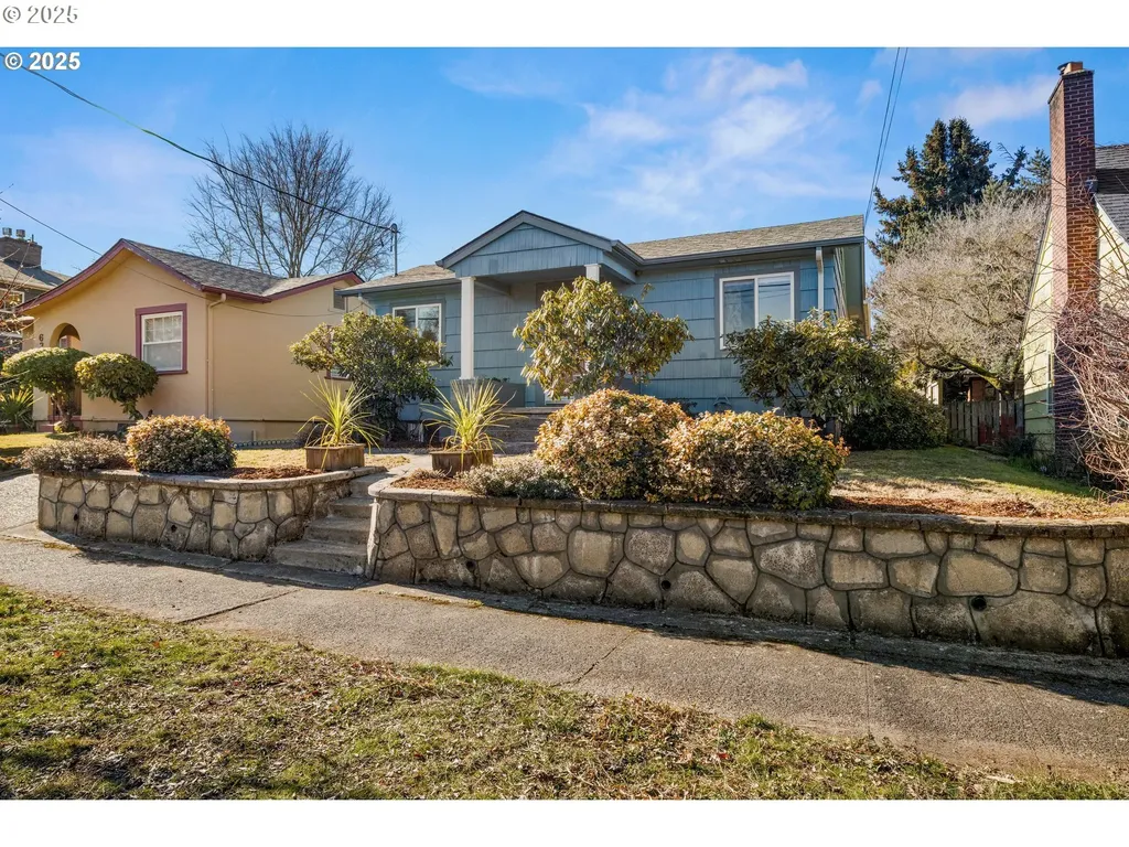 6403 NE 38th Avenue Portland OR 97211