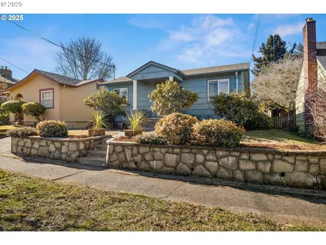 6403 NE 38th Avenue Portland OR 97211