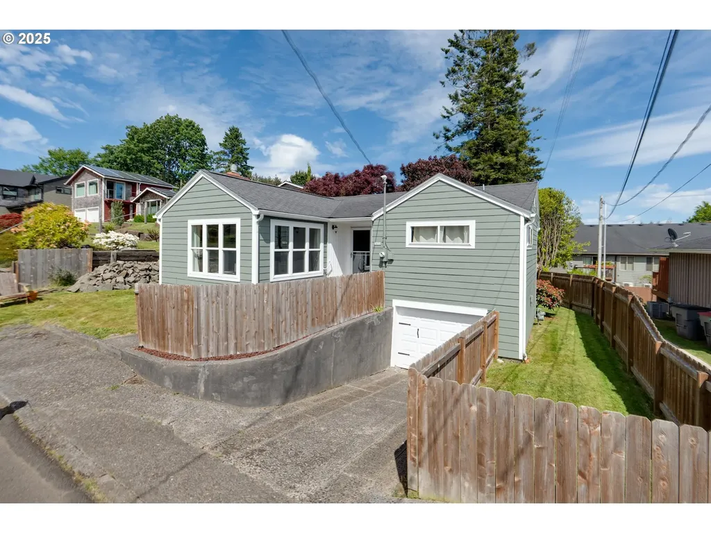 1858 5th Street Astoria OR 97103