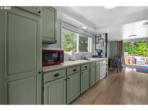 1858 5th Street Astoria OR 97103