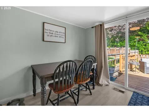 1858 5th Street Astoria OR 97103