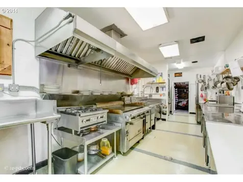 176 W 3rd Street Lafayette OR 97127