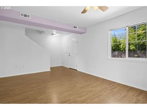656 SE Brauner Place Hillsboro OR 97123
