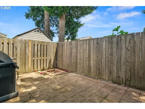 656 SE Brauner Place Hillsboro OR 97123
