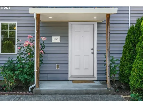 656 SE Brauner Place Hillsboro OR 97123