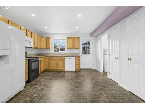 656 SE Brauner Place Hillsboro OR 97123