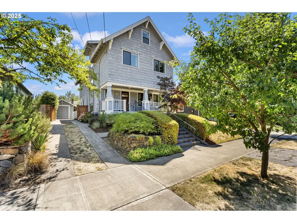 4126 N Colonial Avenue Portland OR 97217