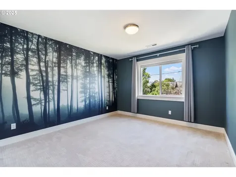 4126 N Colonial Avenue Portland OR 97217