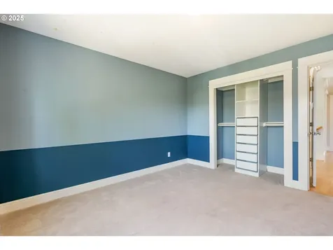 4126 N Colonial Avenue Portland OR 97217
