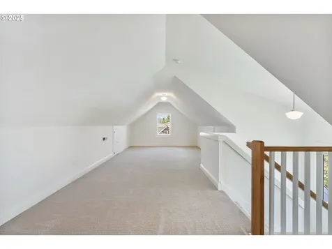 4126 N Colonial Avenue Portland OR 97217