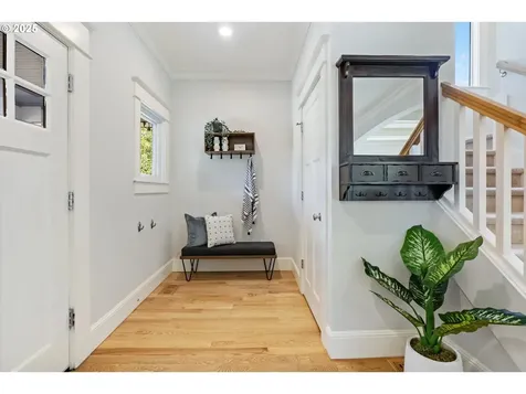 4126 N Colonial Avenue Portland OR 97217