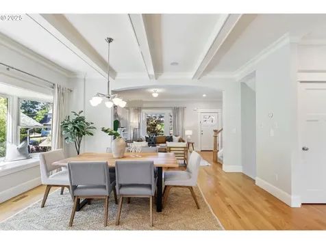 4126 N Colonial Avenue Portland OR 97217