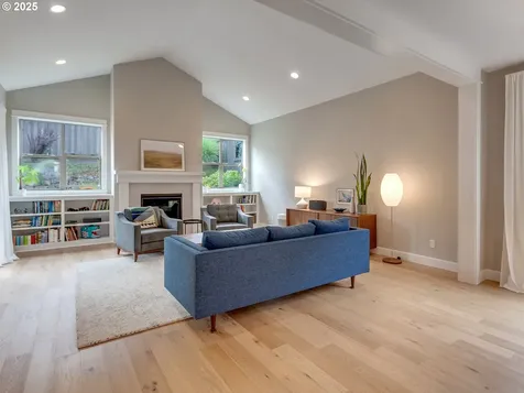 4057 Heron Drive West Linn OR 97068