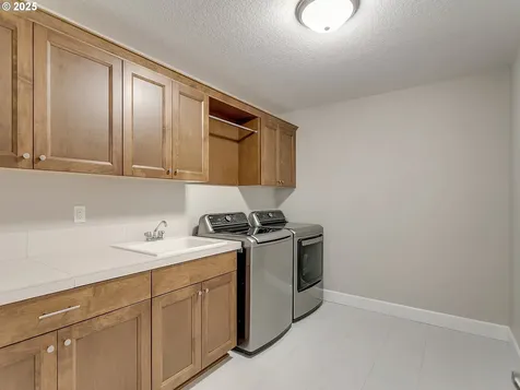 4057 Heron Drive West Linn OR 97068