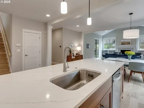 4057 Heron Drive West Linn OR 97068