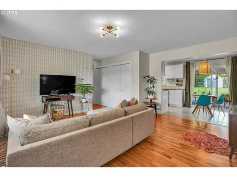 13295 SW Oakwood Street Beaverton OR 97005