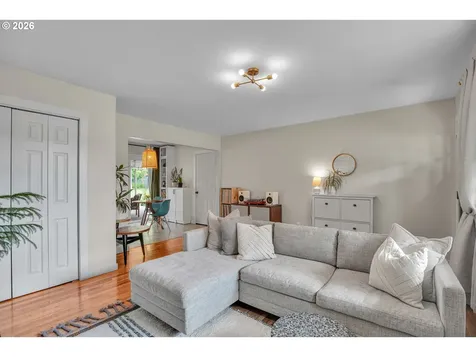 13295 SW Oakwood Street Beaverton OR 97005