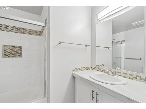 11037 SW 61st Avenue Portland OR 97219