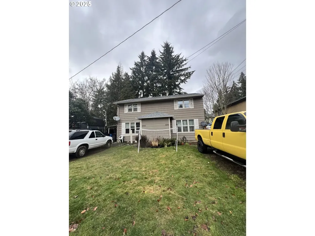 3208 E 17th Street Vancouver WA 98661