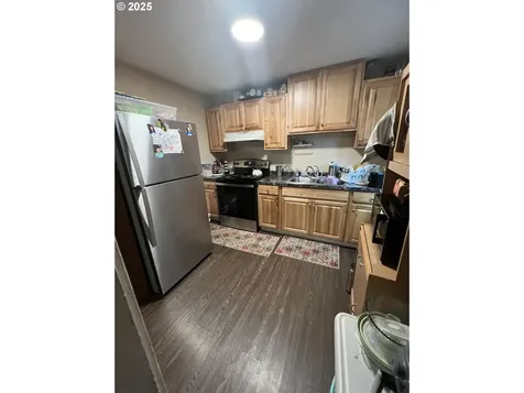 3208 E 17th Street Vancouver WA 98661