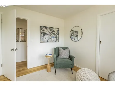 12105 NE Stanton Street Portland OR 97220