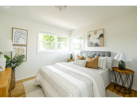 12105 NE Stanton Street Portland OR 97220