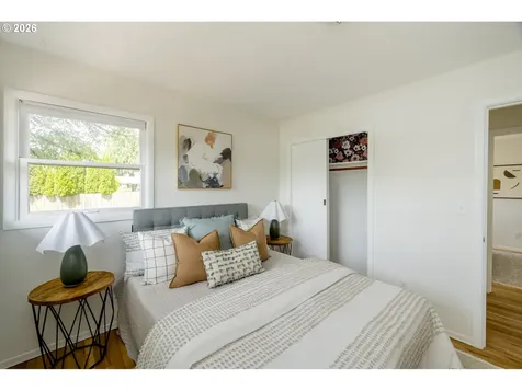 12105 NE Stanton Street Portland OR 97220