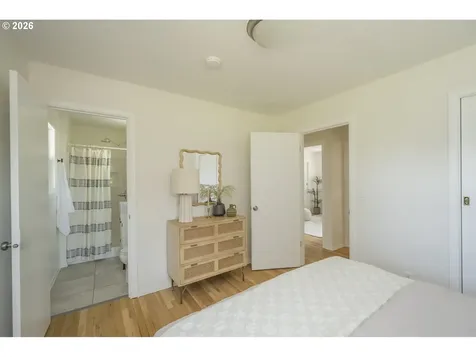 12105 NE Stanton Street Portland OR 97220