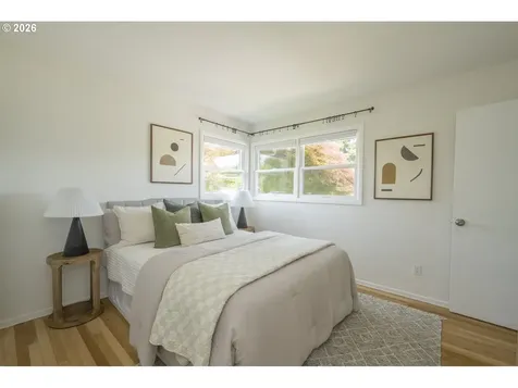 12105 NE Stanton Street Portland OR 97220