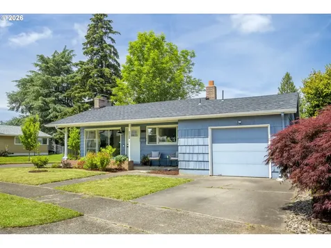 12105 NE Stanton Street Portland OR 97220
