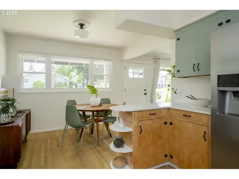 12105 NE Stanton Street Portland OR 97220