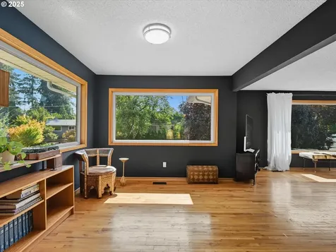 806 NW 94th Street Vancouver WA 98665