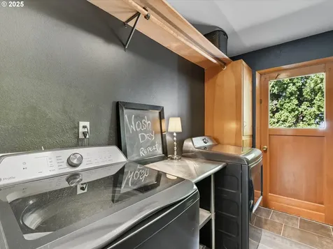 806 NW 94th Street Vancouver WA 98665