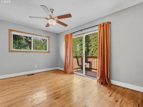 806 NW 94th Street Vancouver WA 98665
