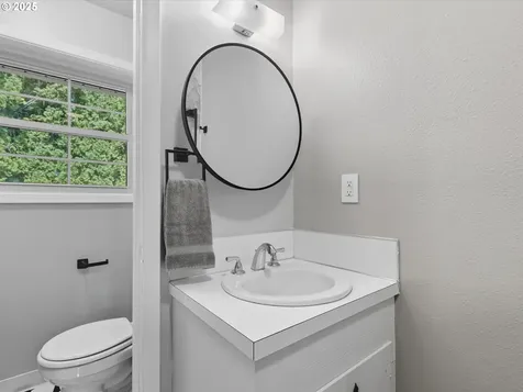 806 NW 94th Street Vancouver WA 98665